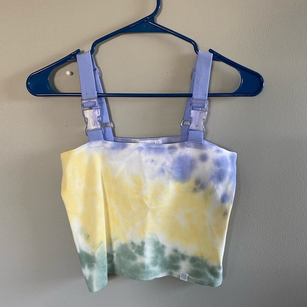 Crop top with buckle straps